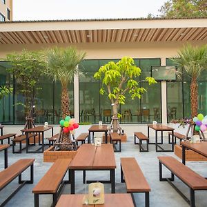 Alisha Court Hotel & Residence